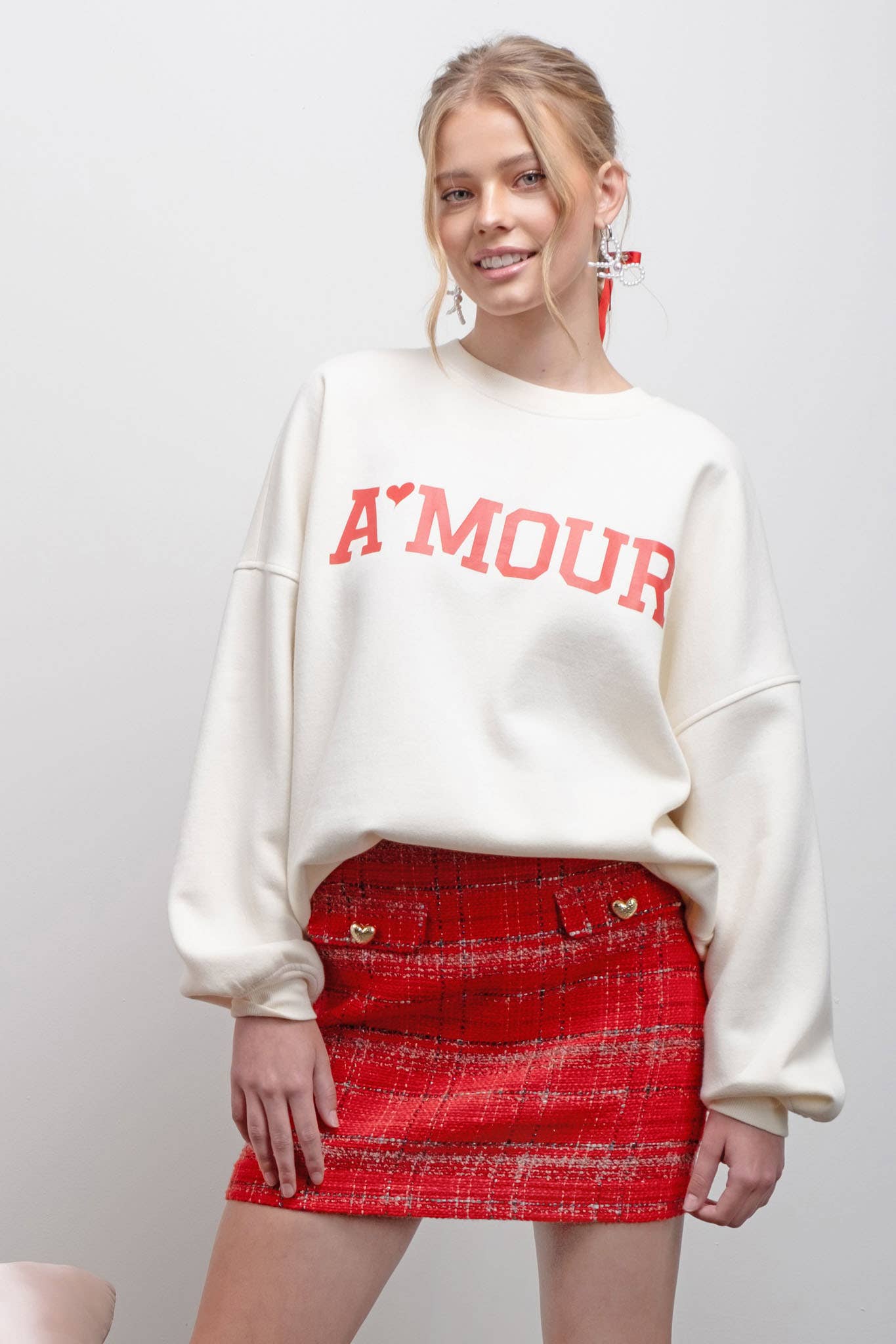 Amour Graphic Crew Neck Sweatshirt in Ivory