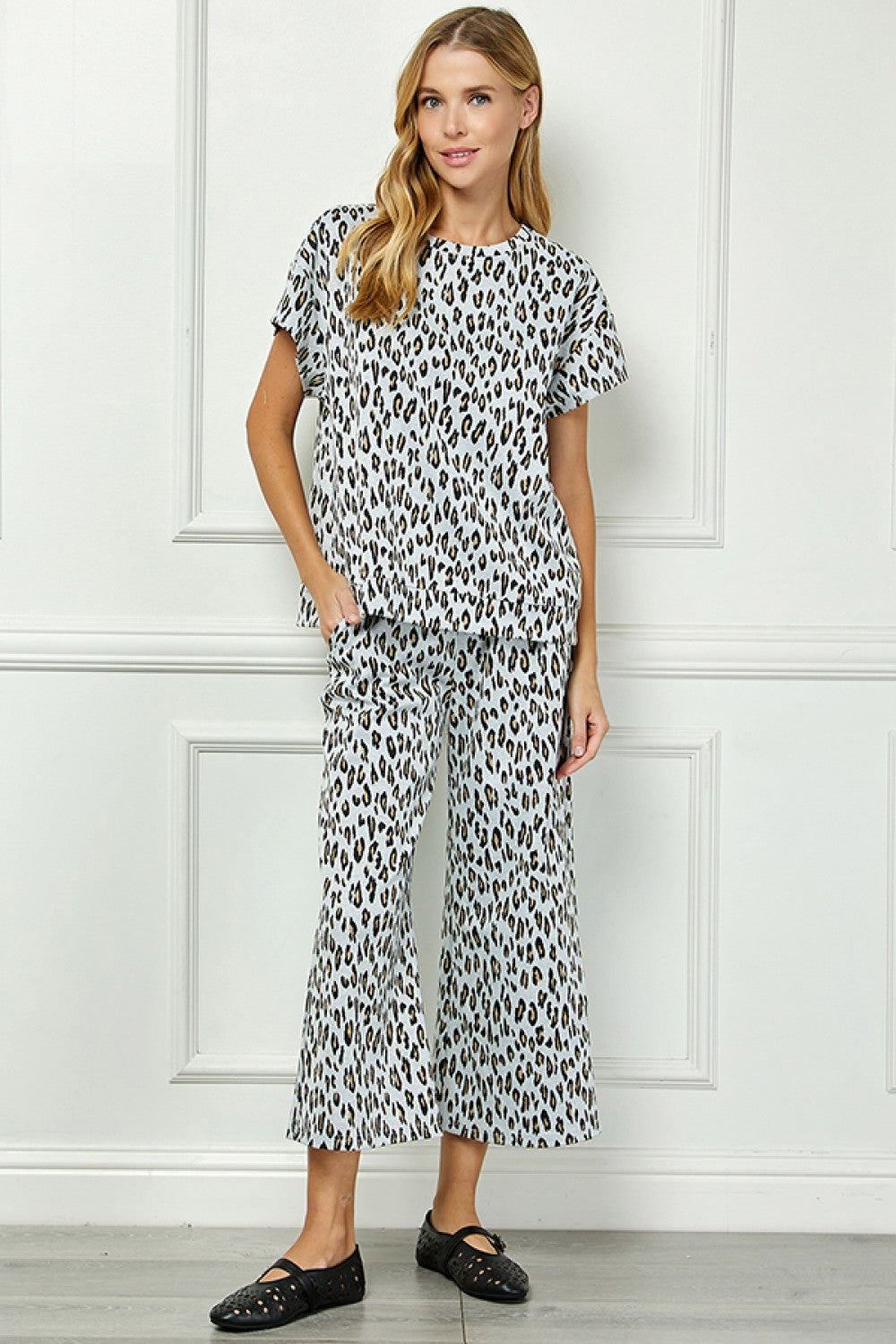 Two-Piece Grey Animal Print Lounge Set